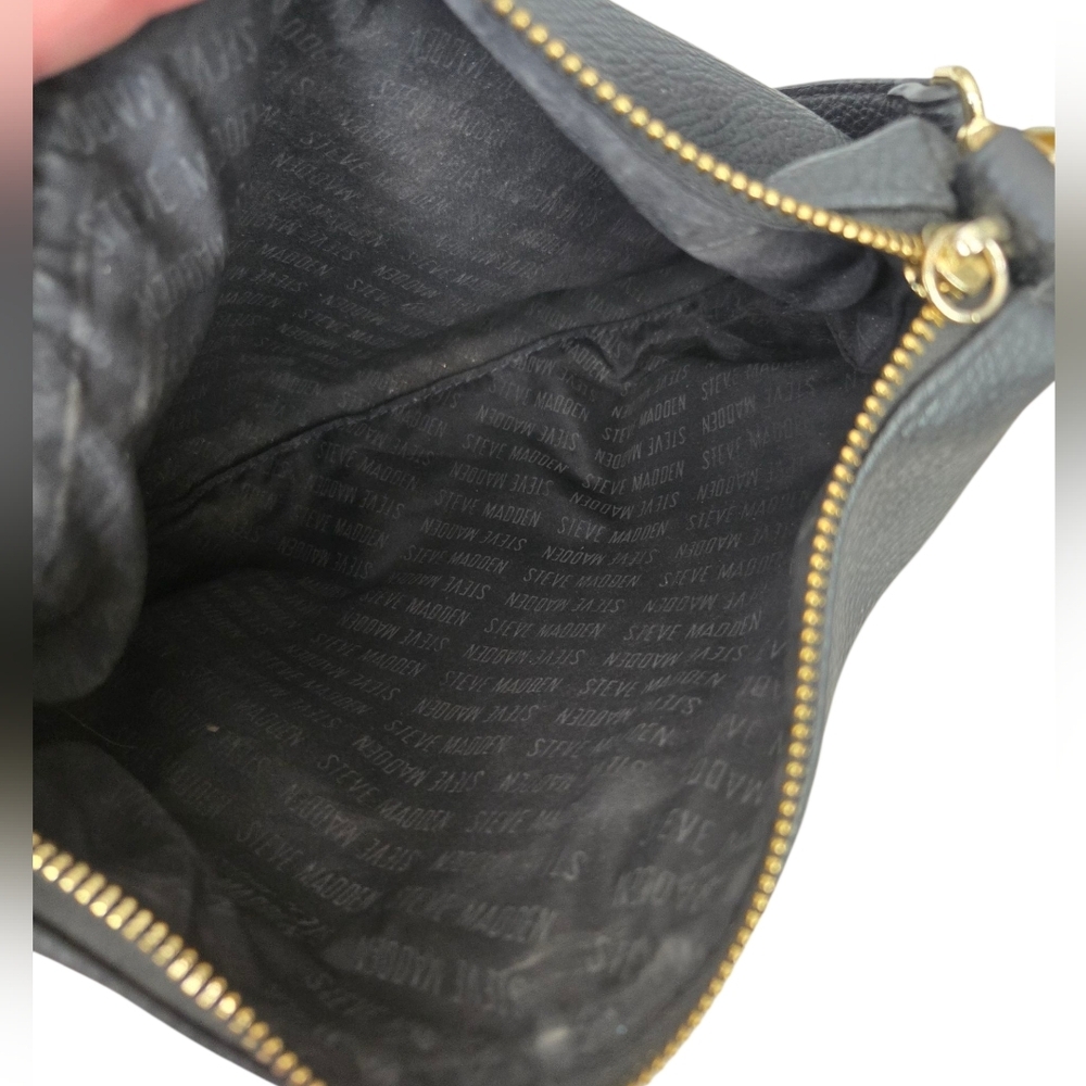 Steve Madden Elegant Black Leather Shoulder Bag - Picture 6 of 8